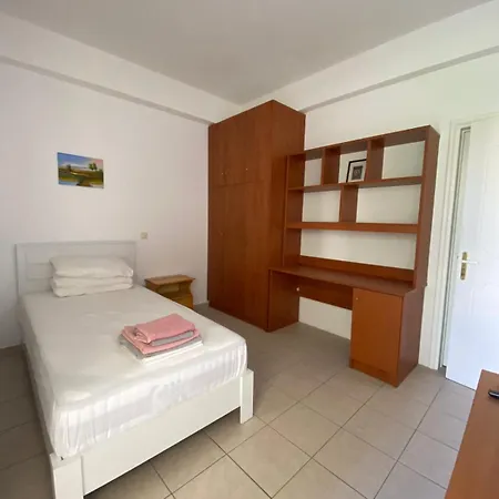 The Big Platanus * Καλαμάτα